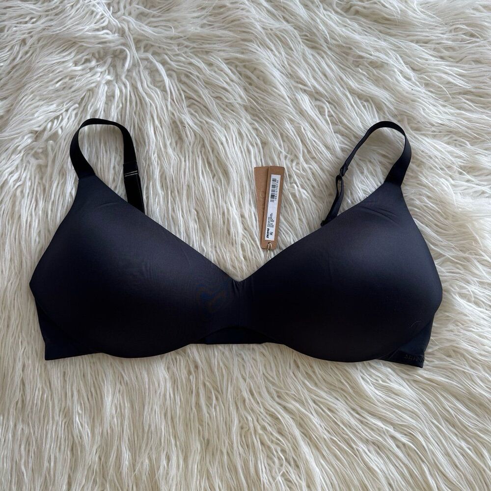 Skims Wireless Form Push Up Plunge Bra Onyx Size 42D